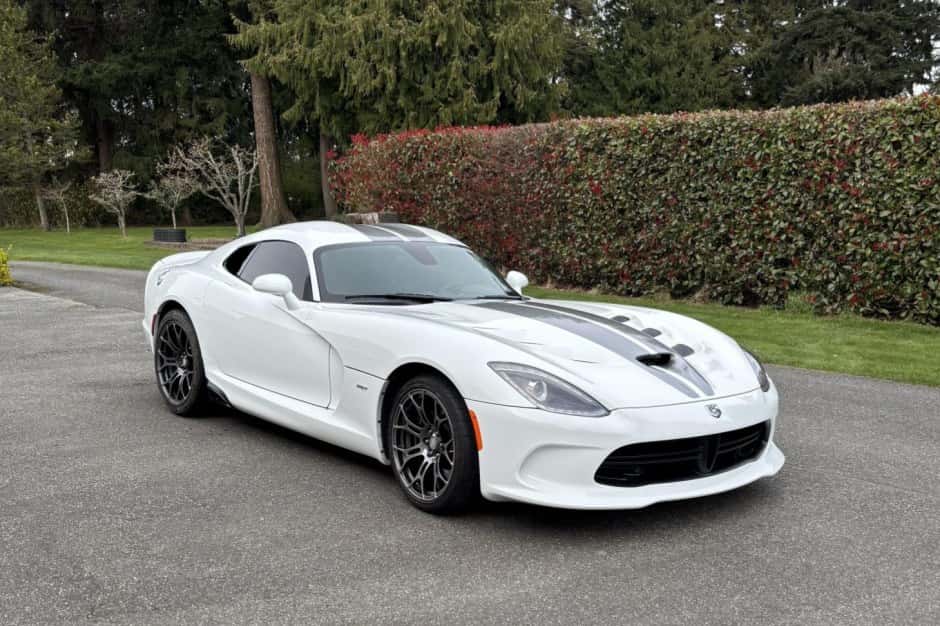 2014 Dodge Viper (2013-2017) sold for $152,000