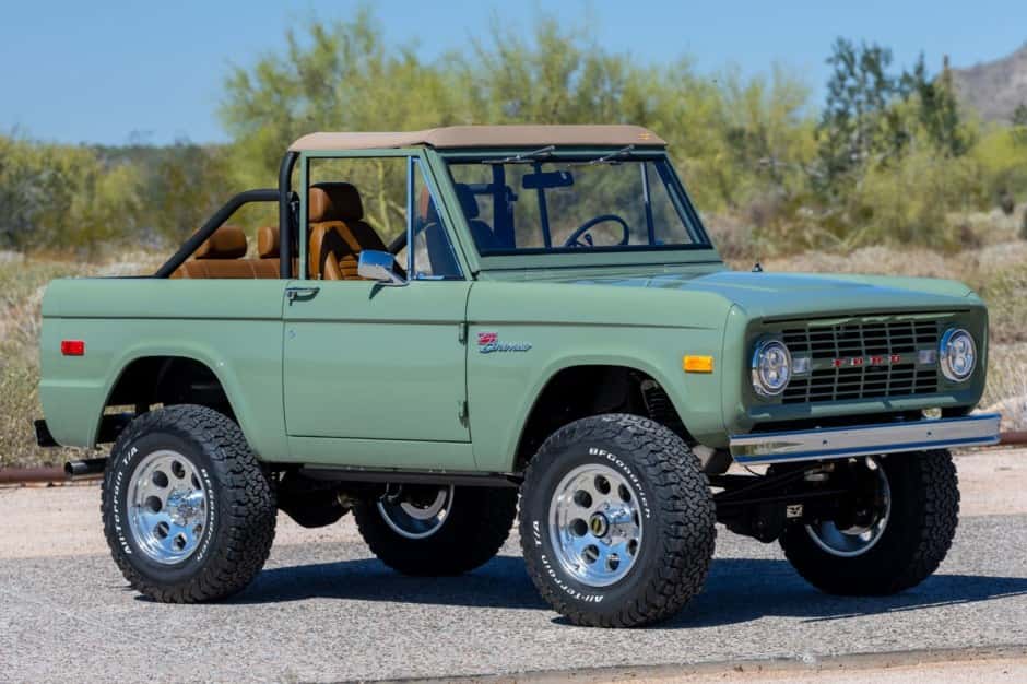 1975 Ford Bronco U13/U14/U15 1966-1977 sold for $193,000