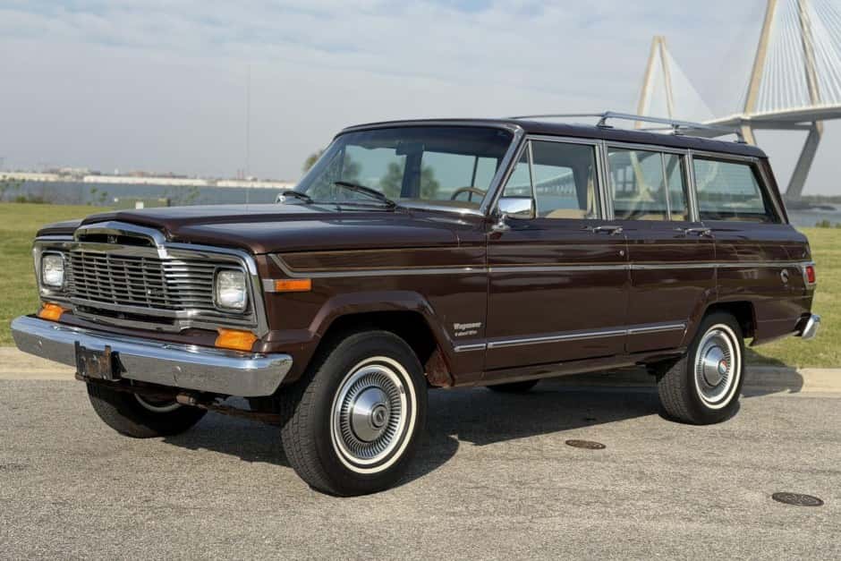 1980 Jeep SJ Wagoneer sold for $15,750