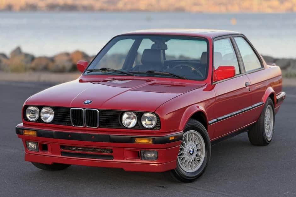 1991 BMW E30 3-Series Coupe sold for $26,000
