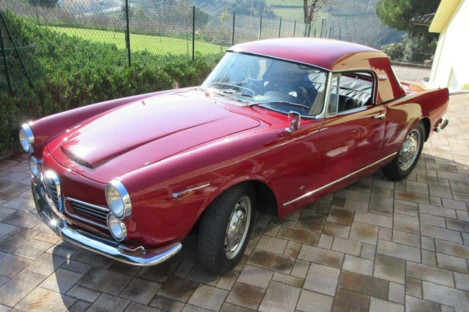 1965 Alfa Romeo 106-Series 2600 sold for €37,000