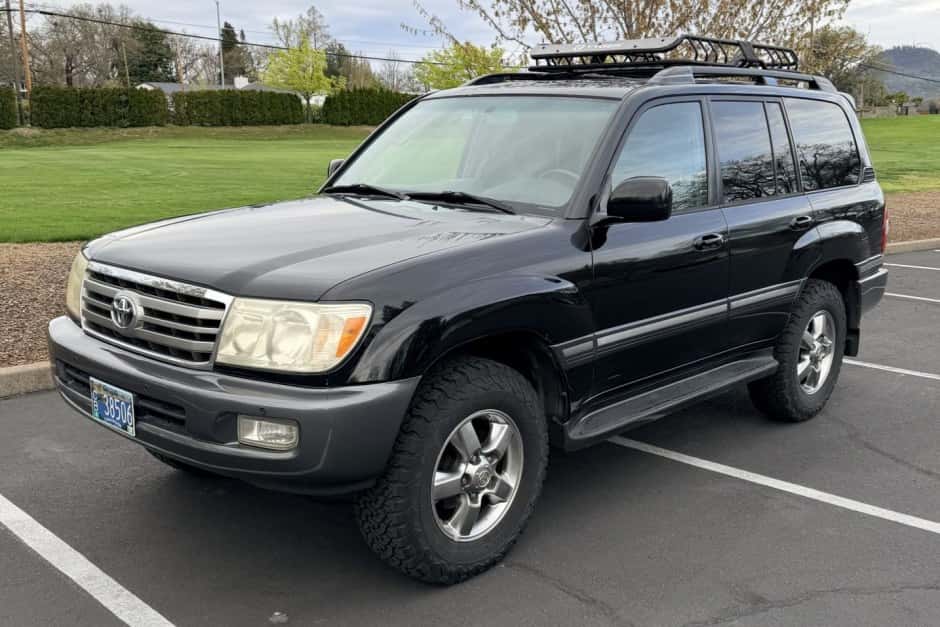 2006 Toyota Land Cruiser 100-Series sold for $22,750