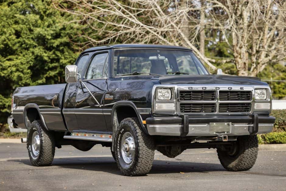 1992 Dodge Ram (1981-1993) sold for $29,000