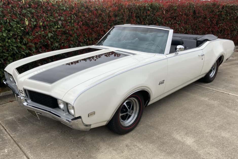 1969 Oldsmobile 442 sold for $47,000