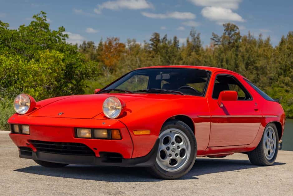 1982 Porsche 928 sold for $27,500