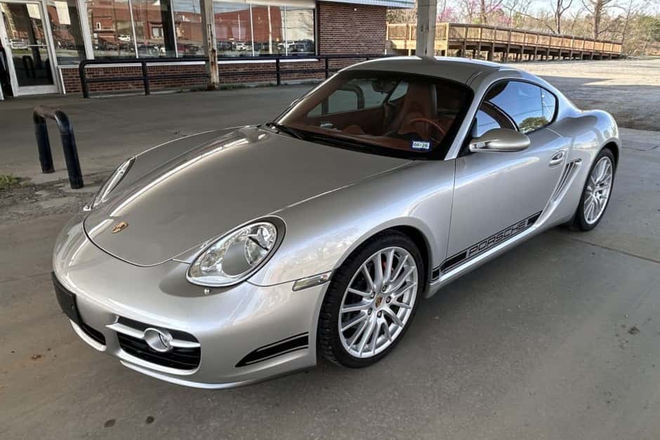 2006 Porsche 987 Cayman sold for $25,250