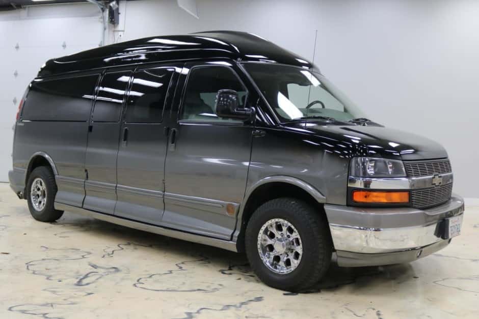 2007 Chevrolet Express sold for $16,750