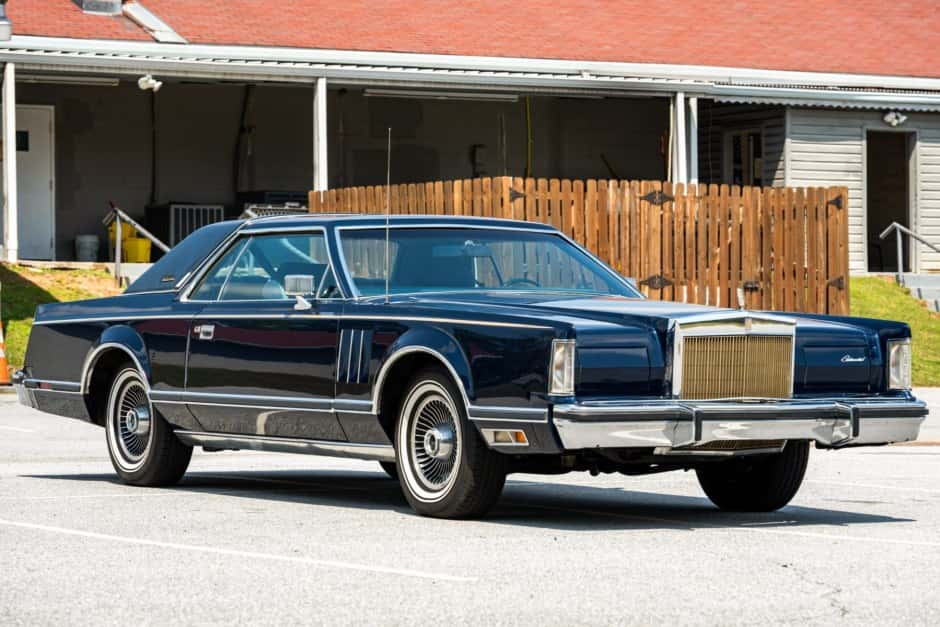 1979 Lincoln Continental Mark V (1977-1979) sold for $17,250