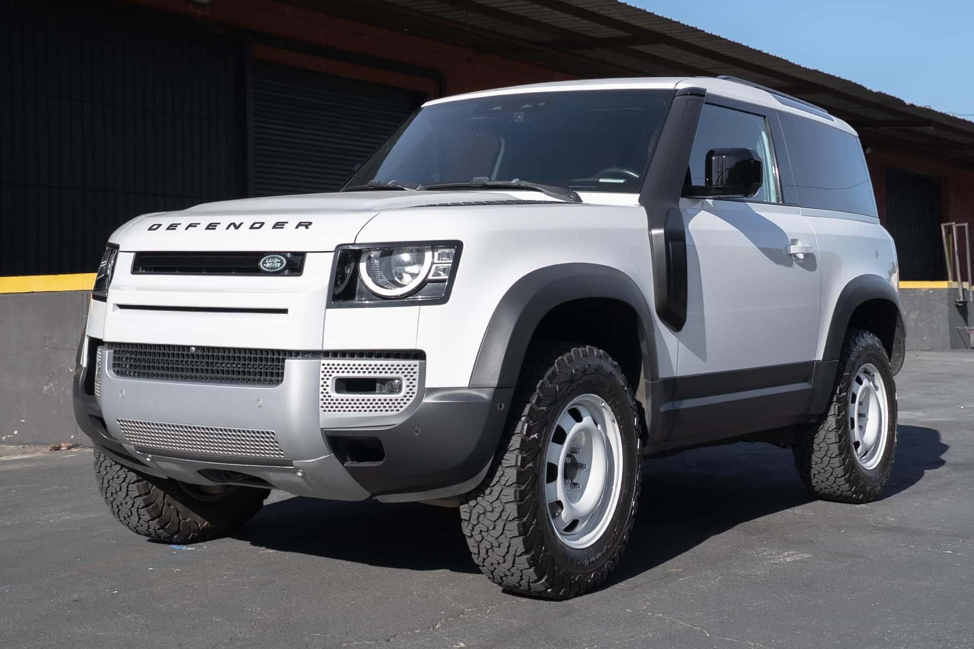 2023 Land Rover Defender sold for $35,500