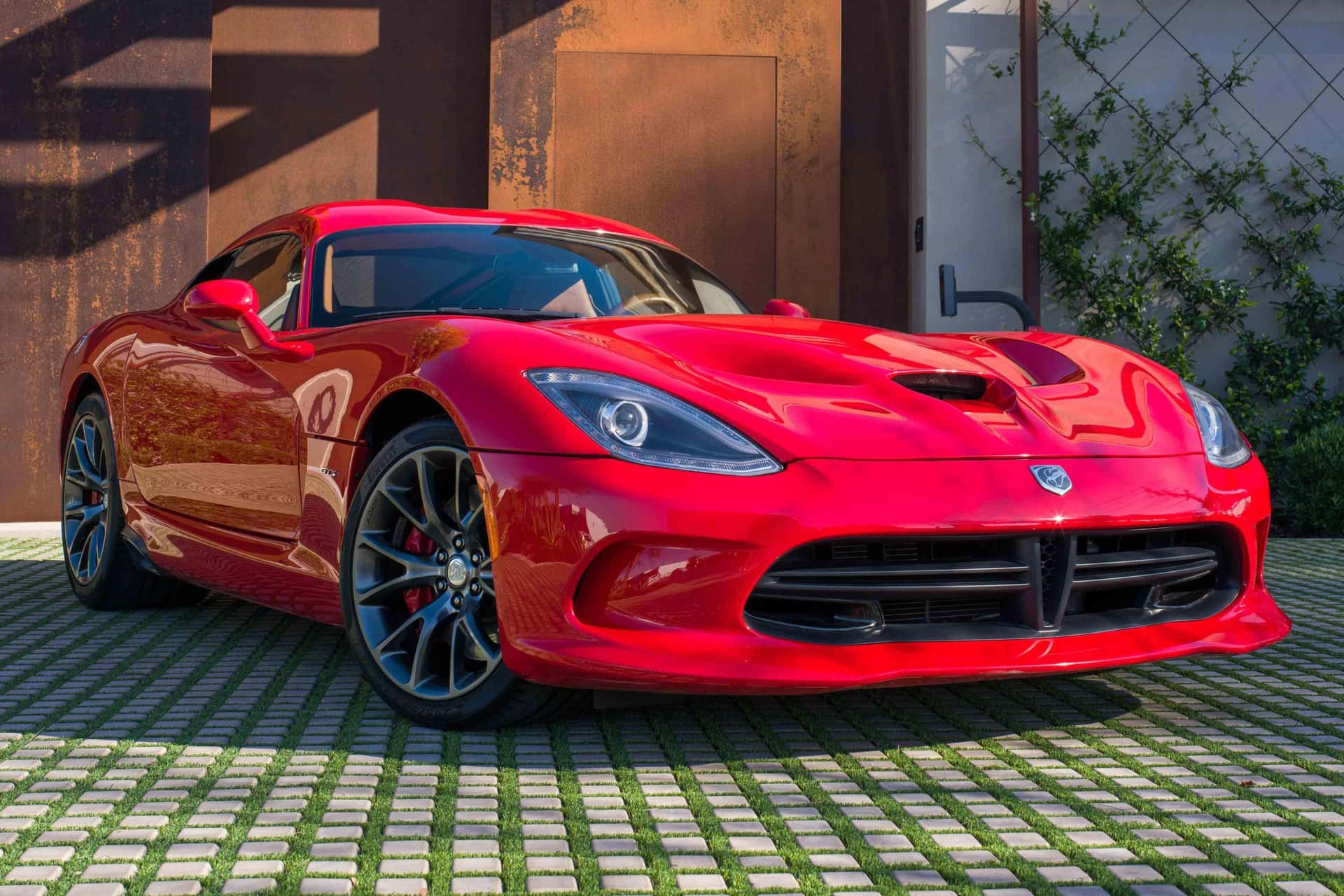 2013 Dodge Viper sold for $126,000