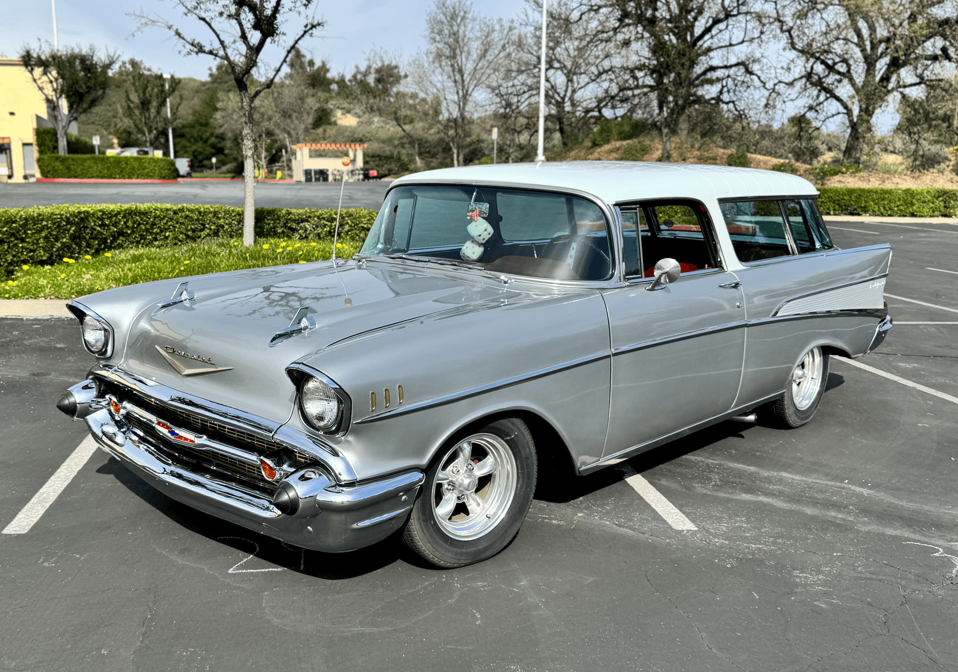 1957 Chevrolet Bel Air sold for $39,000