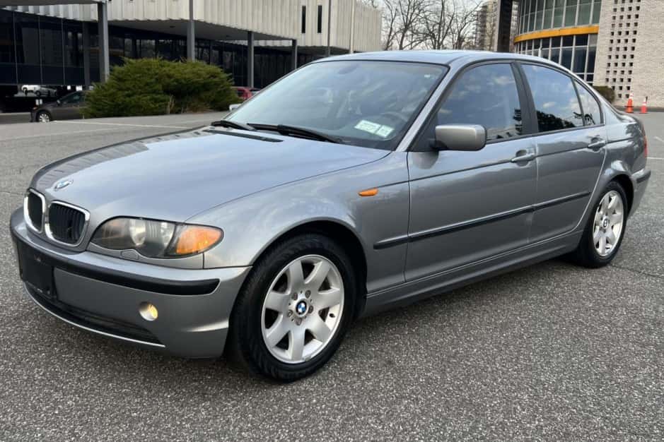 2004 BMW E46 3-Series Sedan sold for $6,100
