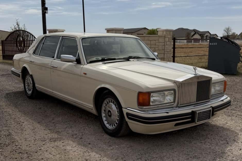 1997 Rolls-Royce SZ Silver Spirit & Silver Spur sold for $10,750