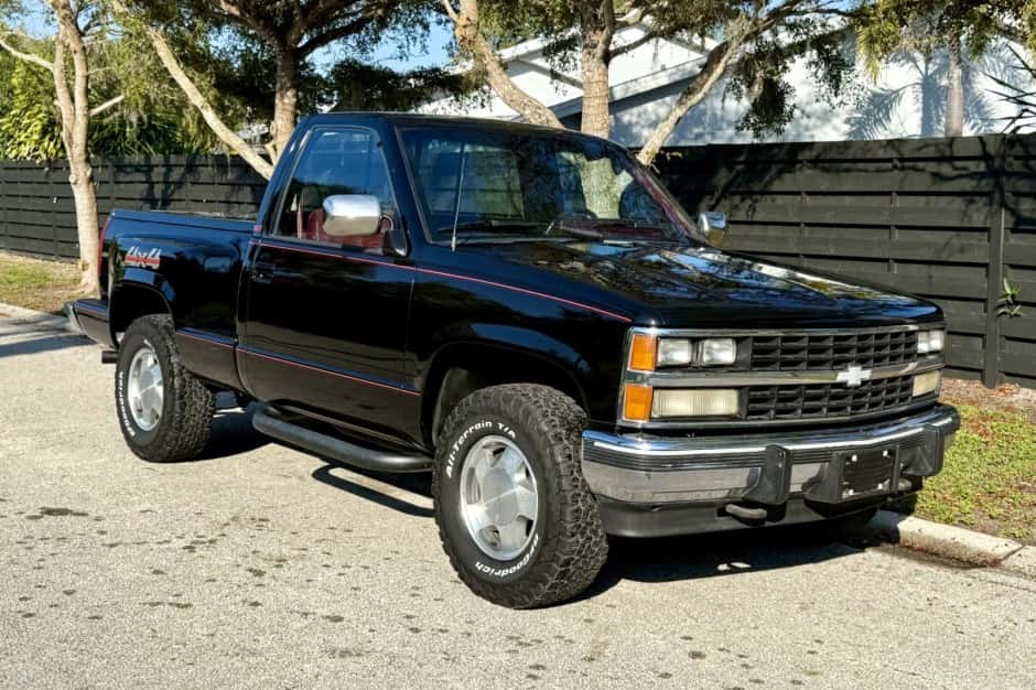 1989 Chevrolet C/K GMT400 (1988-2002) sold for $12,000