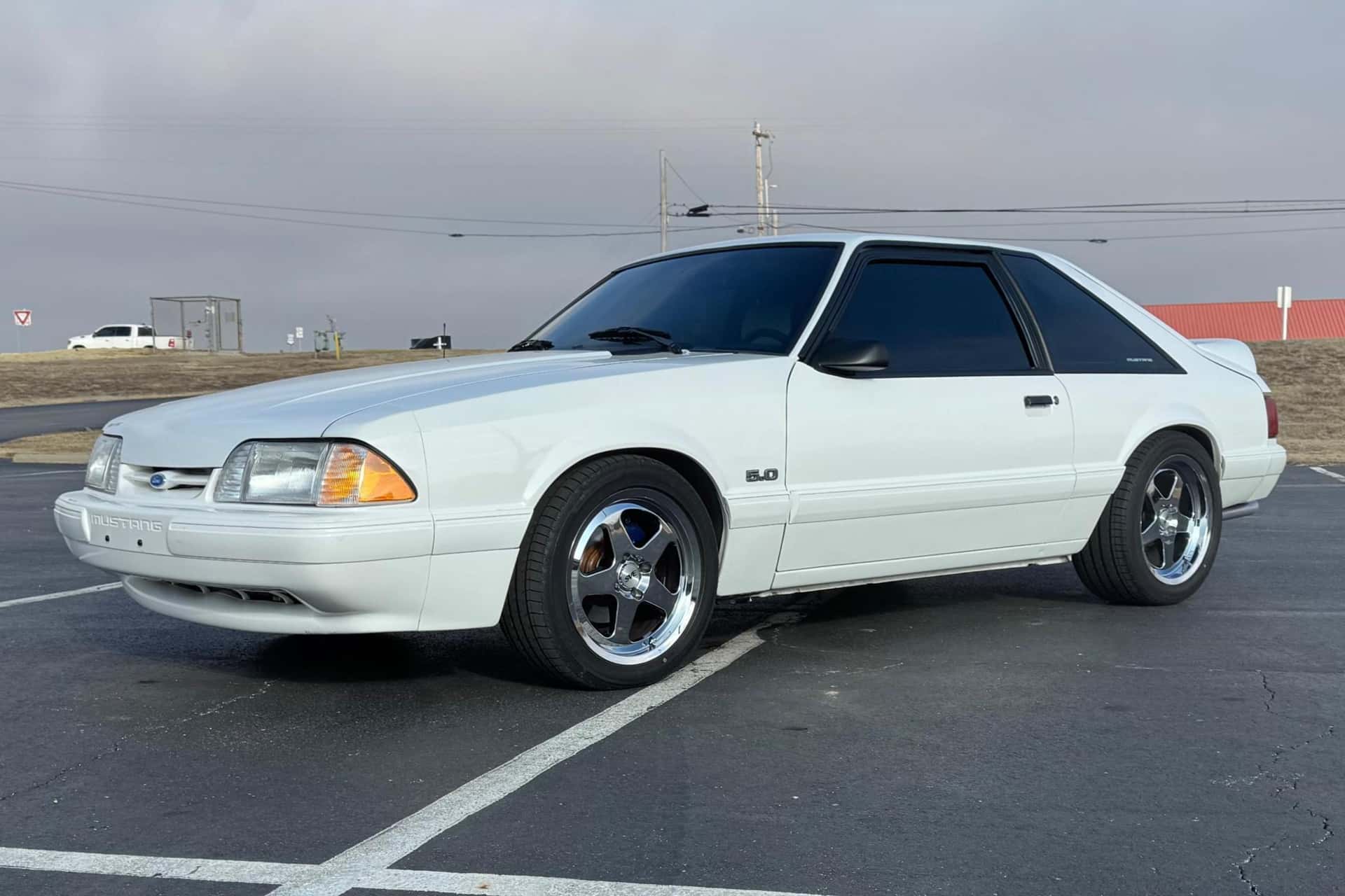 1989 Ford Mustang sold for $11,100