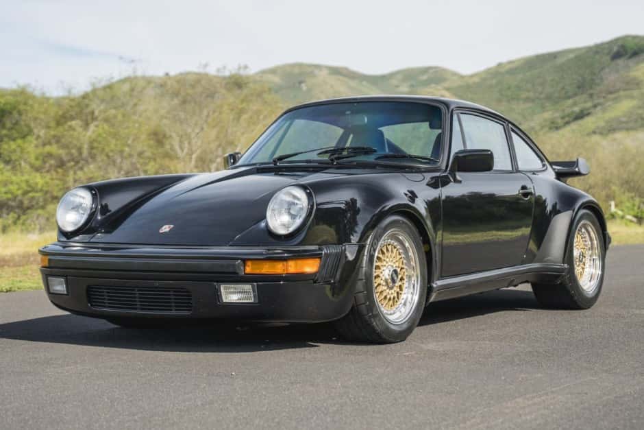 1986 Porsche 930 Turbo sold for $127,000