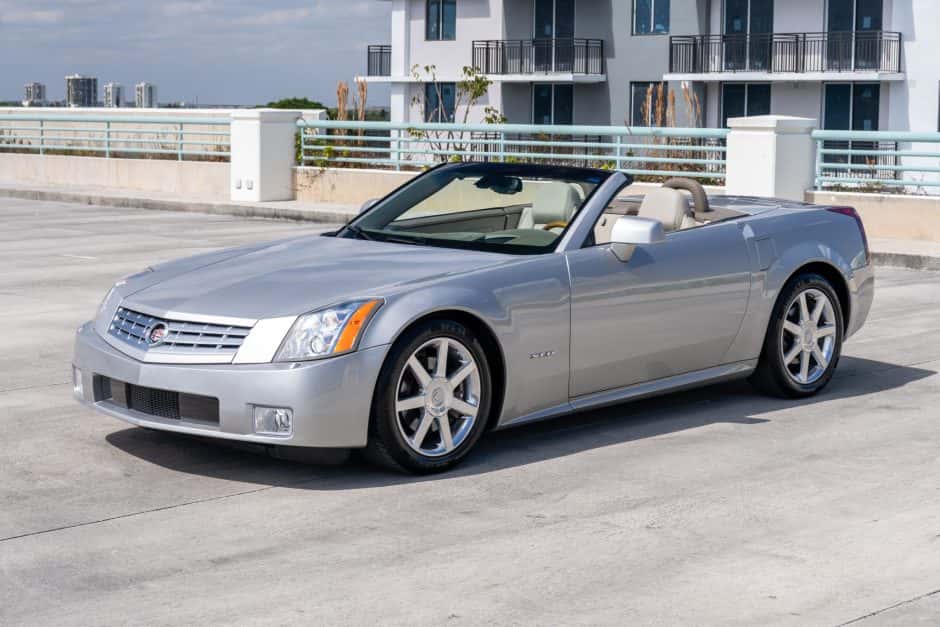 2005 Cadillac XLR sold for $21,000
