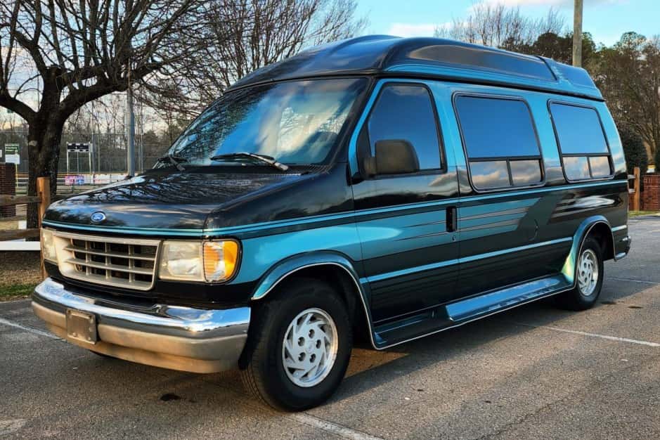 1994 Ford Econoline Van sold for $2,600