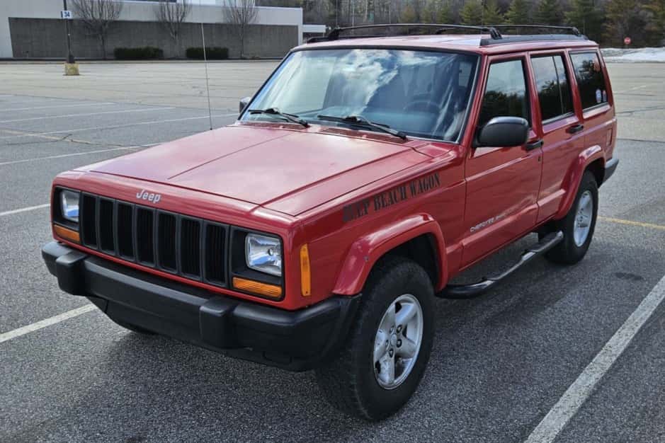 1998 Jeep XJ Cherokee sold for $5,111