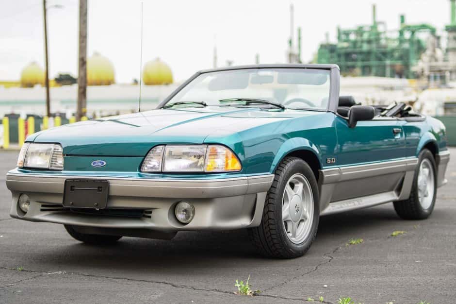 1993 Ford Fox-Body Mustang sold for $33,500
