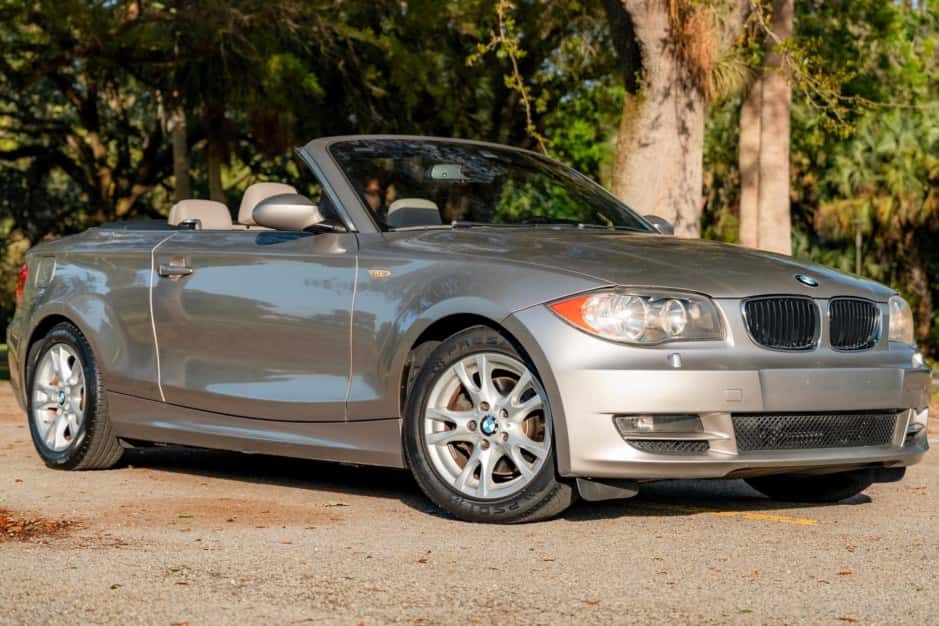 2009 BMW E82/E88 1-Series sold for $9,000