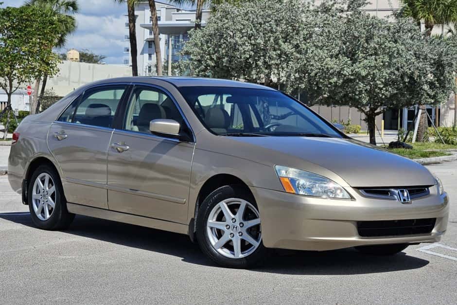 2004 Honda Accord sold for $8,100