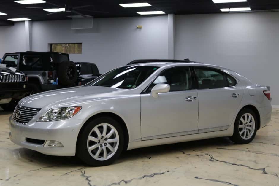 2007 Lexus LS Sedan sold for $13,500