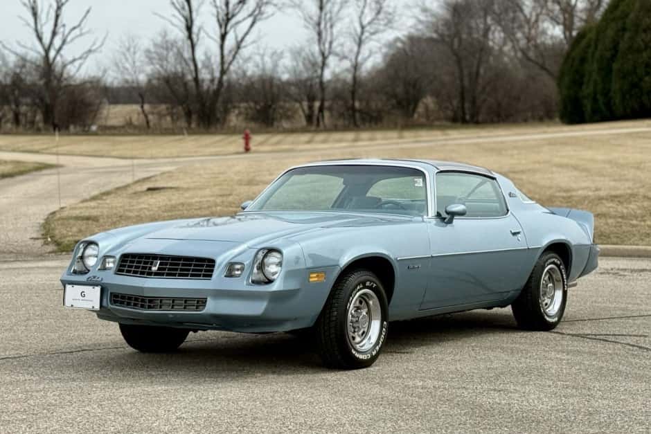 1979 Chevrolet Camaro (2nd Generation – 1970-1981) sold for $13,000