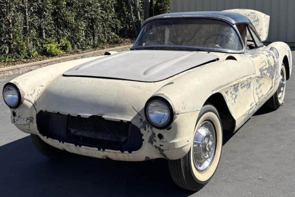 1957 Chevrolet Corvette C1 (1956-1957) sold for $32,000