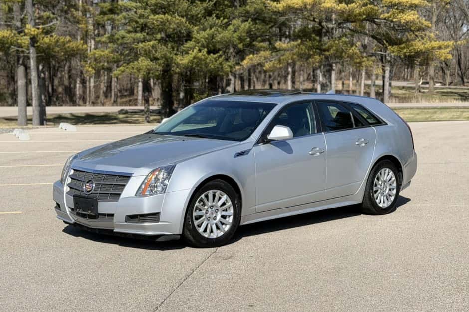 2010 Cadillac CTS & CTS-V sold for $22,000