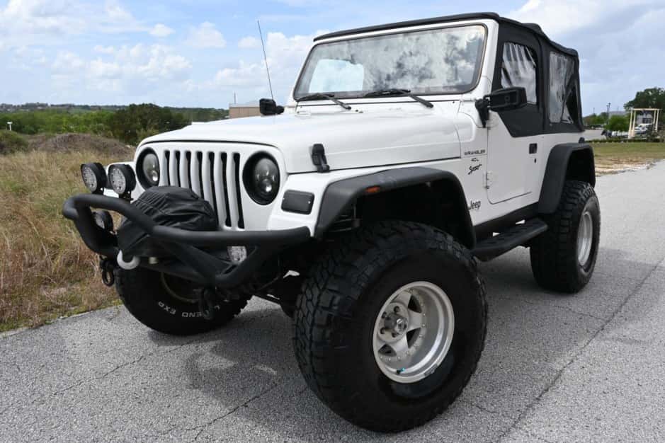 1999 Jeep Wrangler TJ (1997-2006) sold for $7,100
