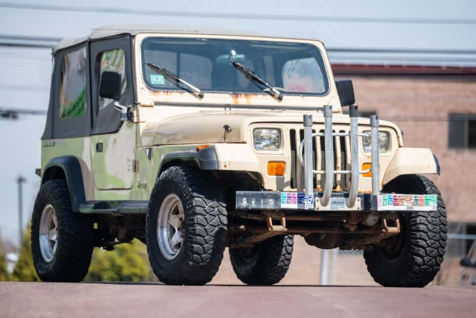 1989 Jeep Wrangler YJ (1987-1995) sold for $5,150
