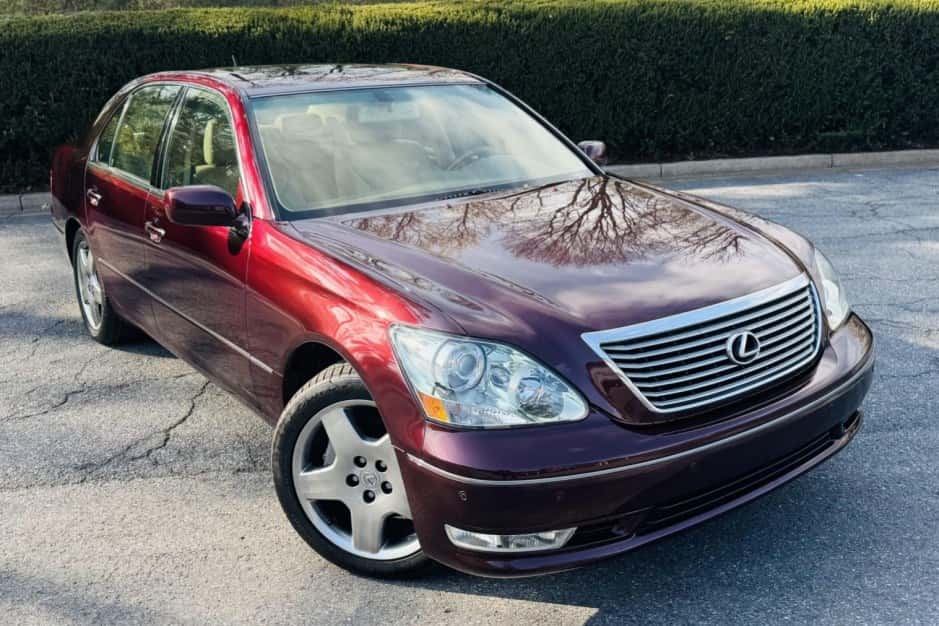 2004 Lexus LS Sedan sold for $15,000