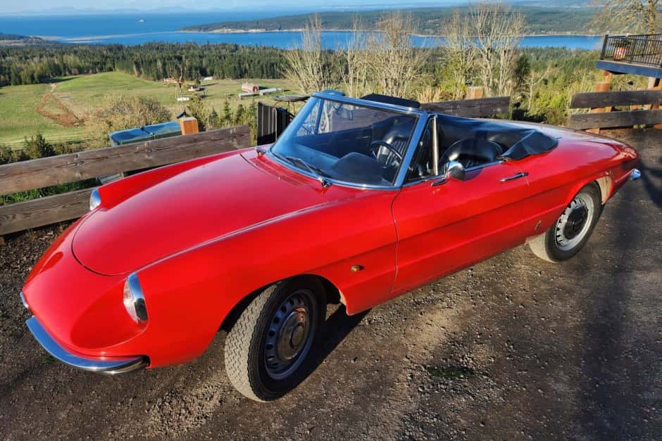 1967 Alfa Romeo 105/115 Spider Series 1 sold for $32,887