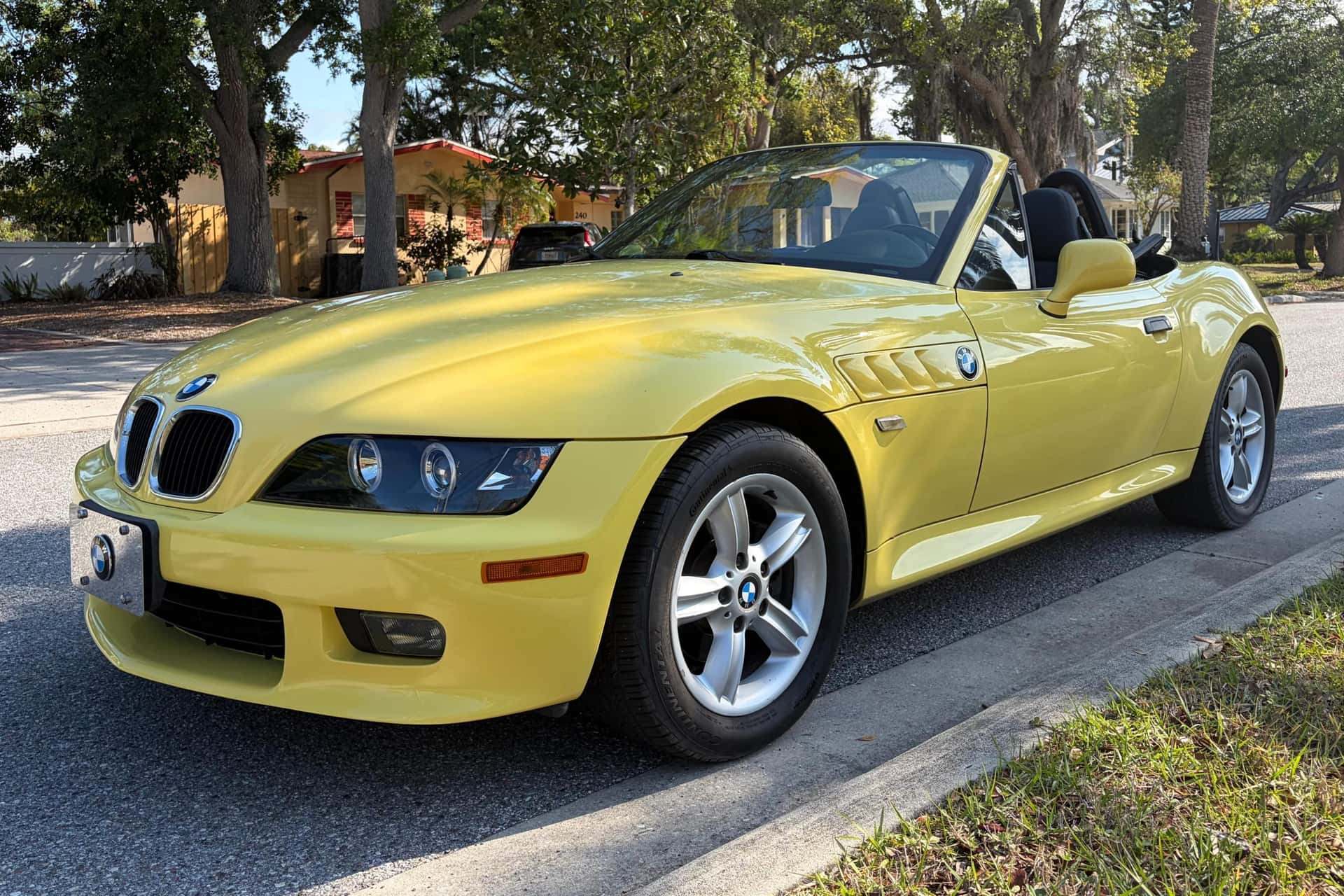 2001 BMW Z3 sold for $6,300
