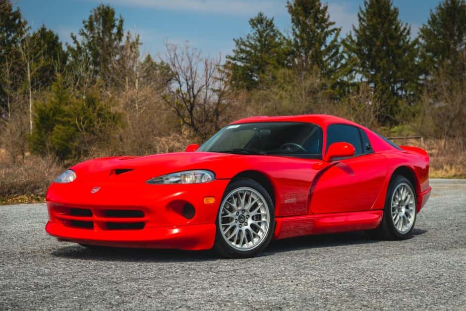 2001 Dodge Viper SR II (1996-2002) sold for $75,000