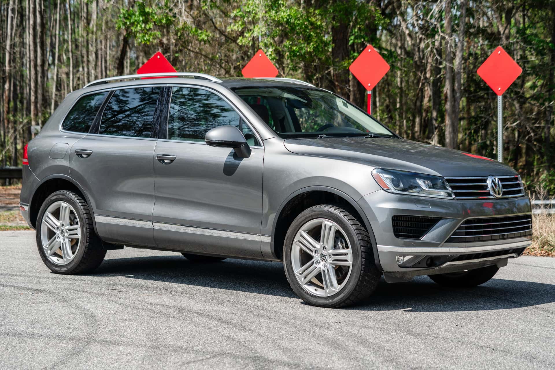 2015 Volkswagen Touareg sold for $9,300