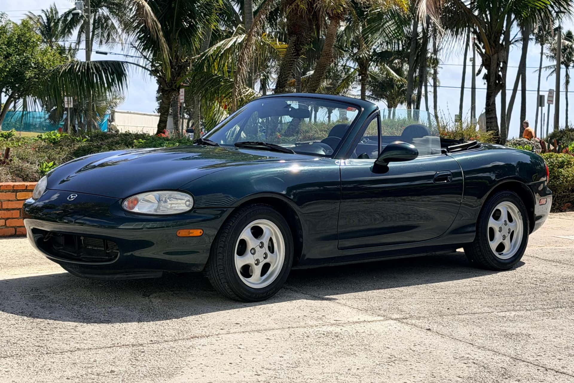 1999 Mazda NB Miata sold for $8,300