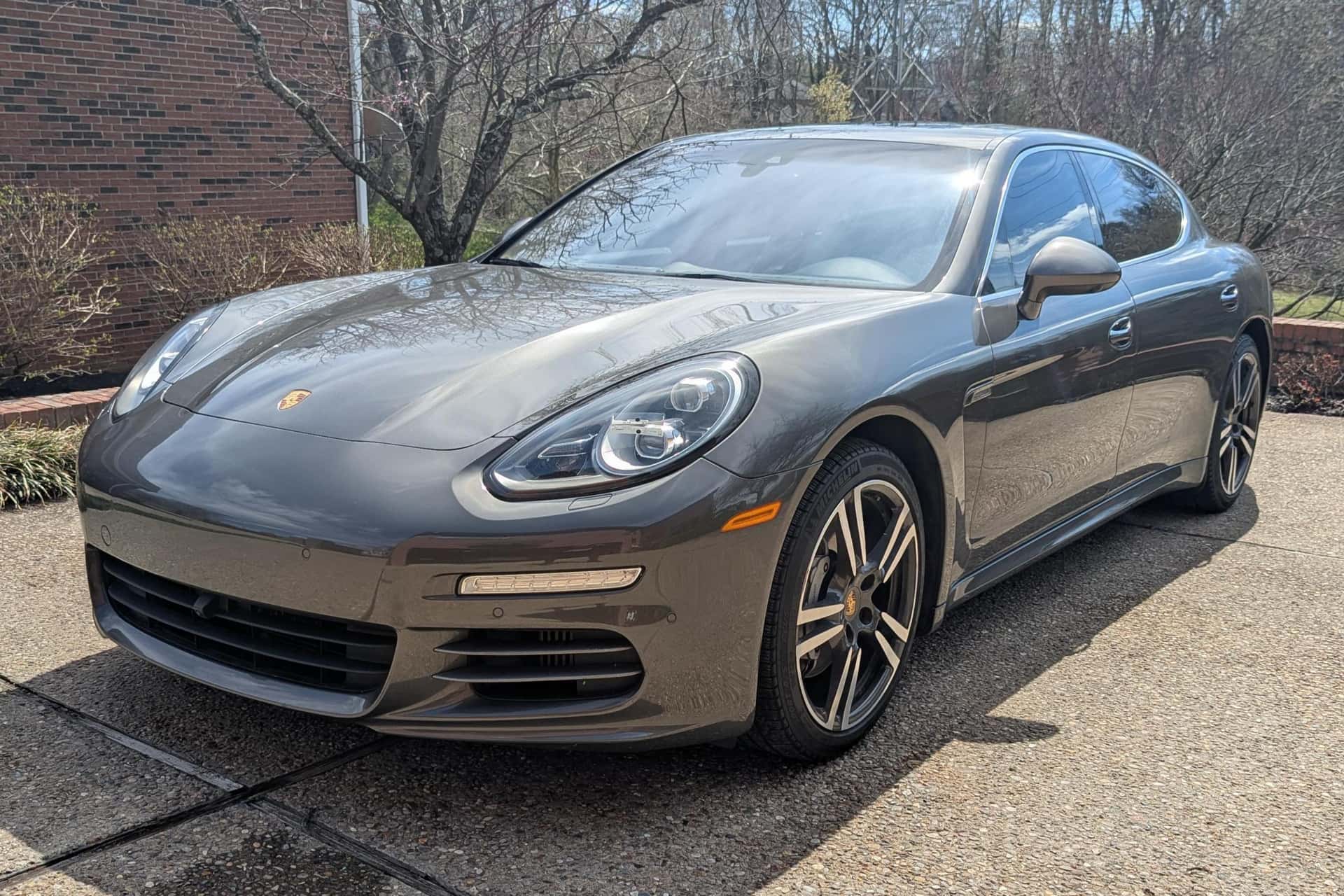 2014 Porsche Panamera sold for $17,500