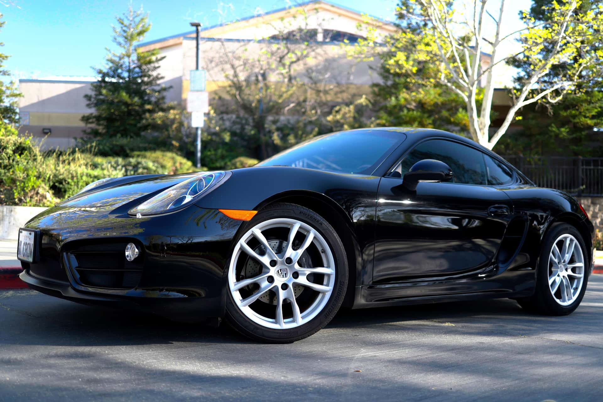 2014 Porsche 981 Cayman sold for $41,750