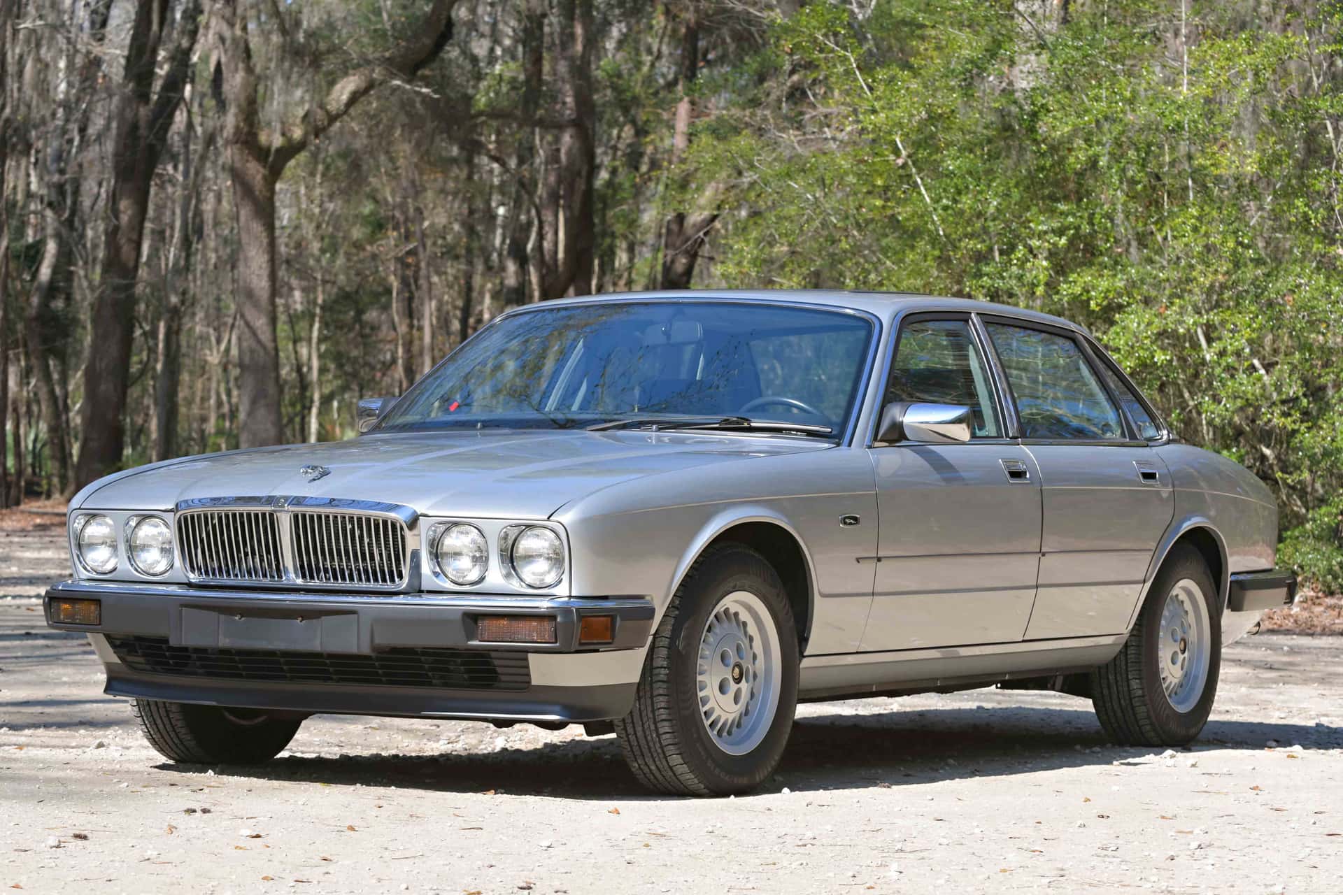 1990 Jaguar XJ6 sold for $8,500