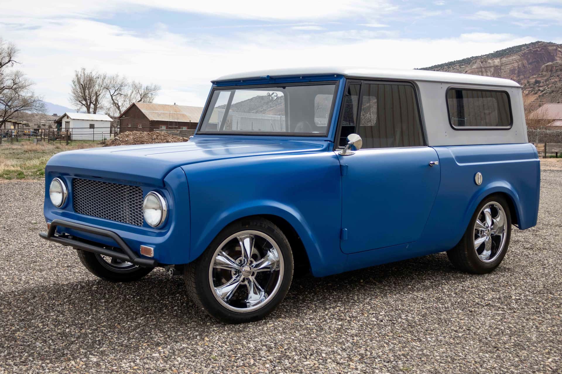 1963 International Harvester Scout 80 sold for $11,500