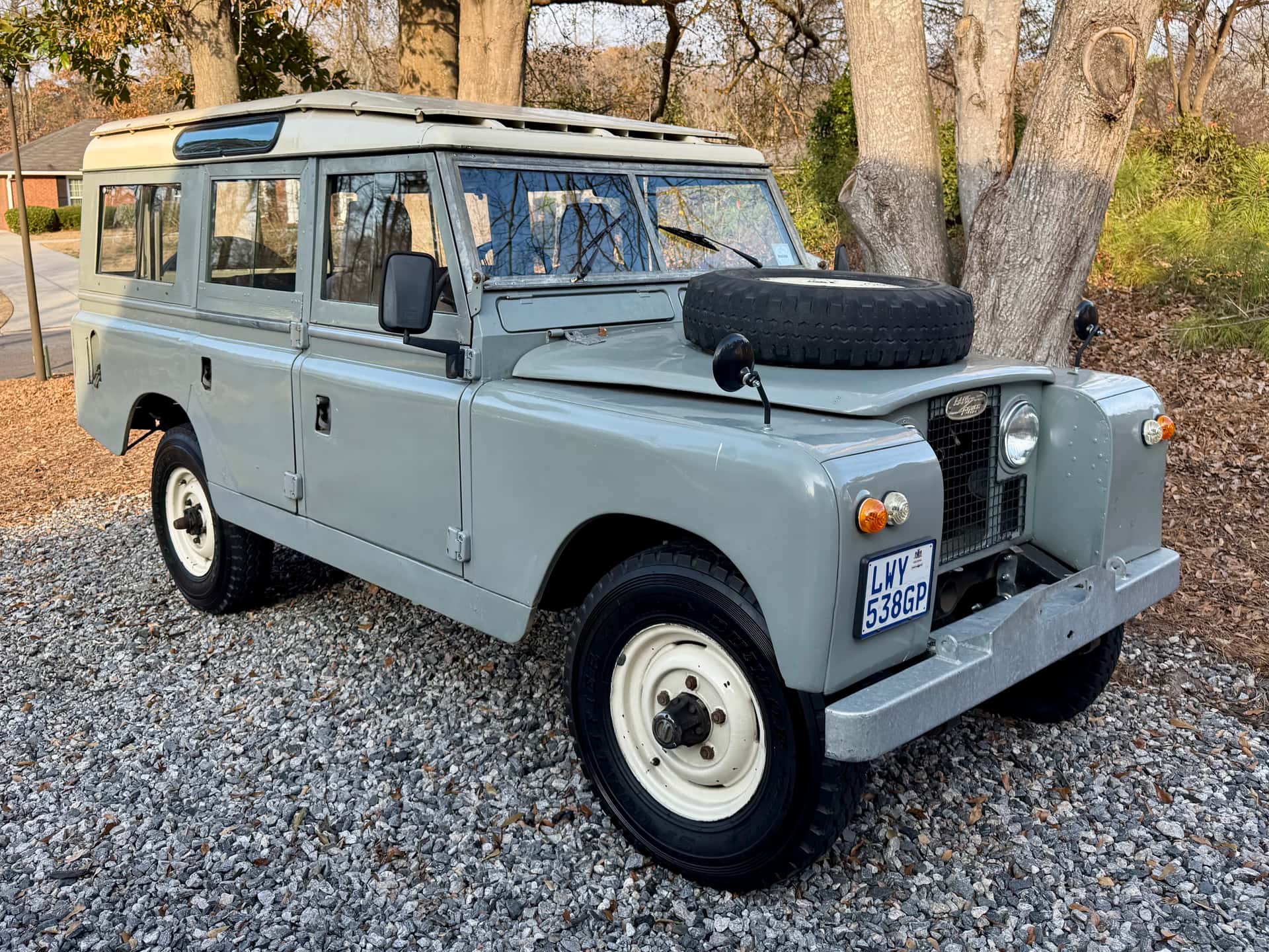 1964 Land Rover Series IIA sold for $16,000