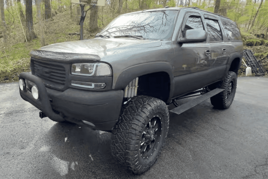 2002 GMC Yukon GMT800 sold for $13,750
