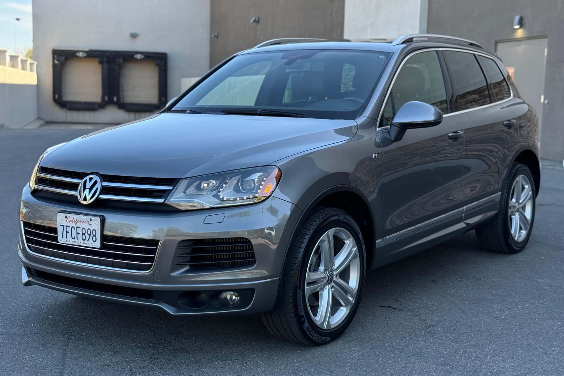 2014 Volkswagen Touareg sold for $19,138