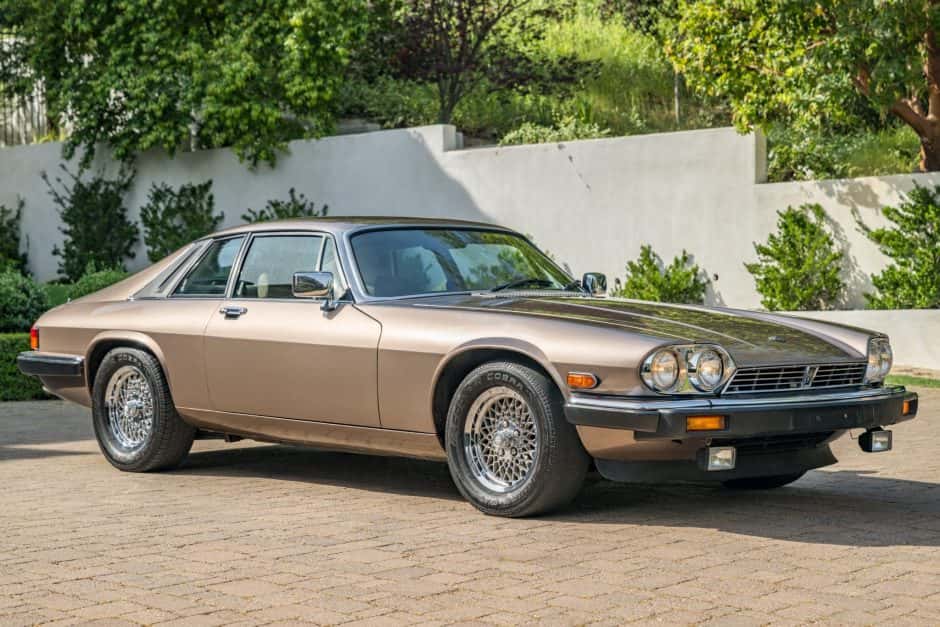 1986 Jaguar XJS sold for $8,250