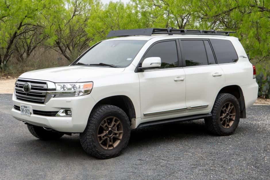 2019 Toyota Land Cruiser 200-Series sold for $67,500