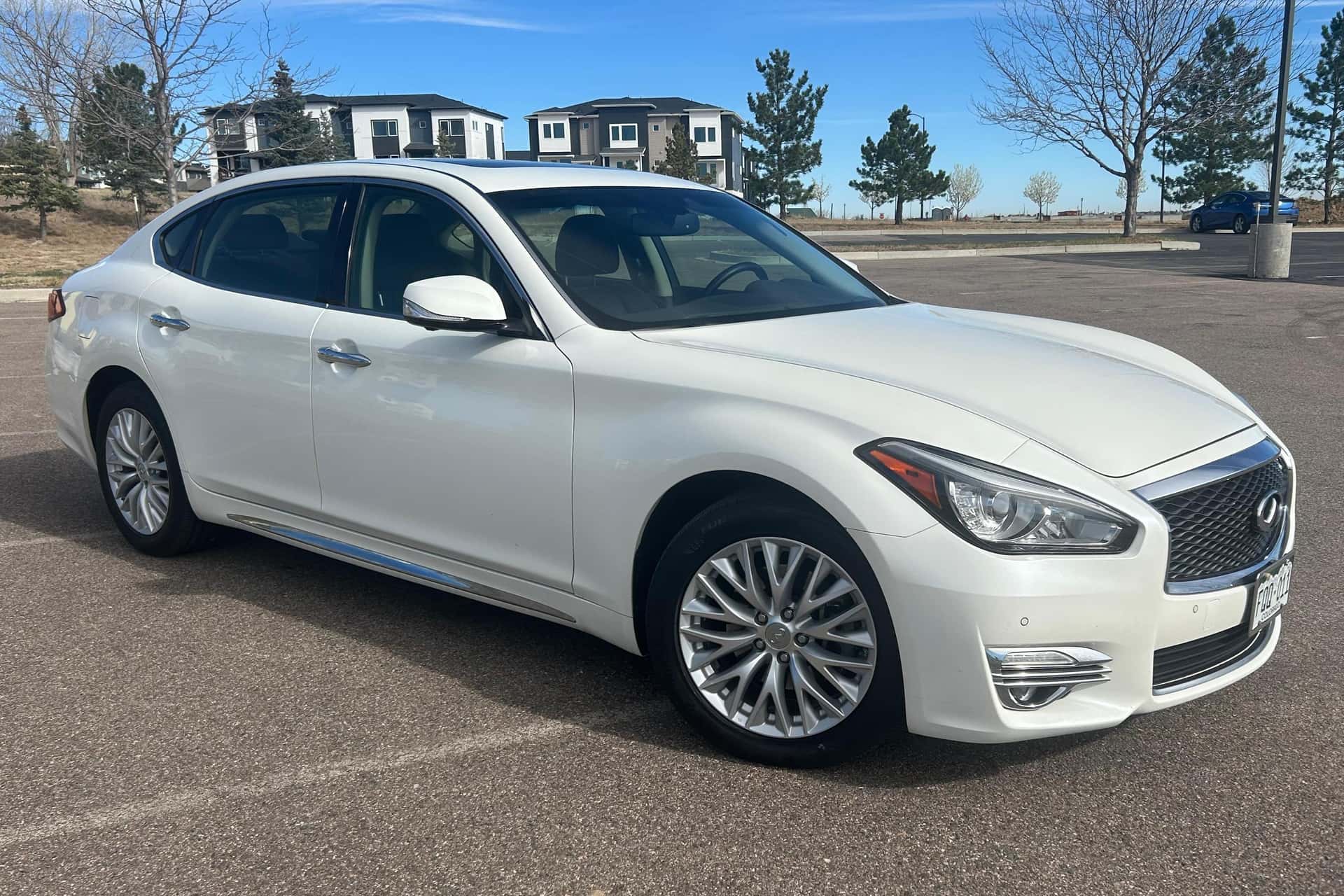 2016 Infiniti Q70 sold for $12,500