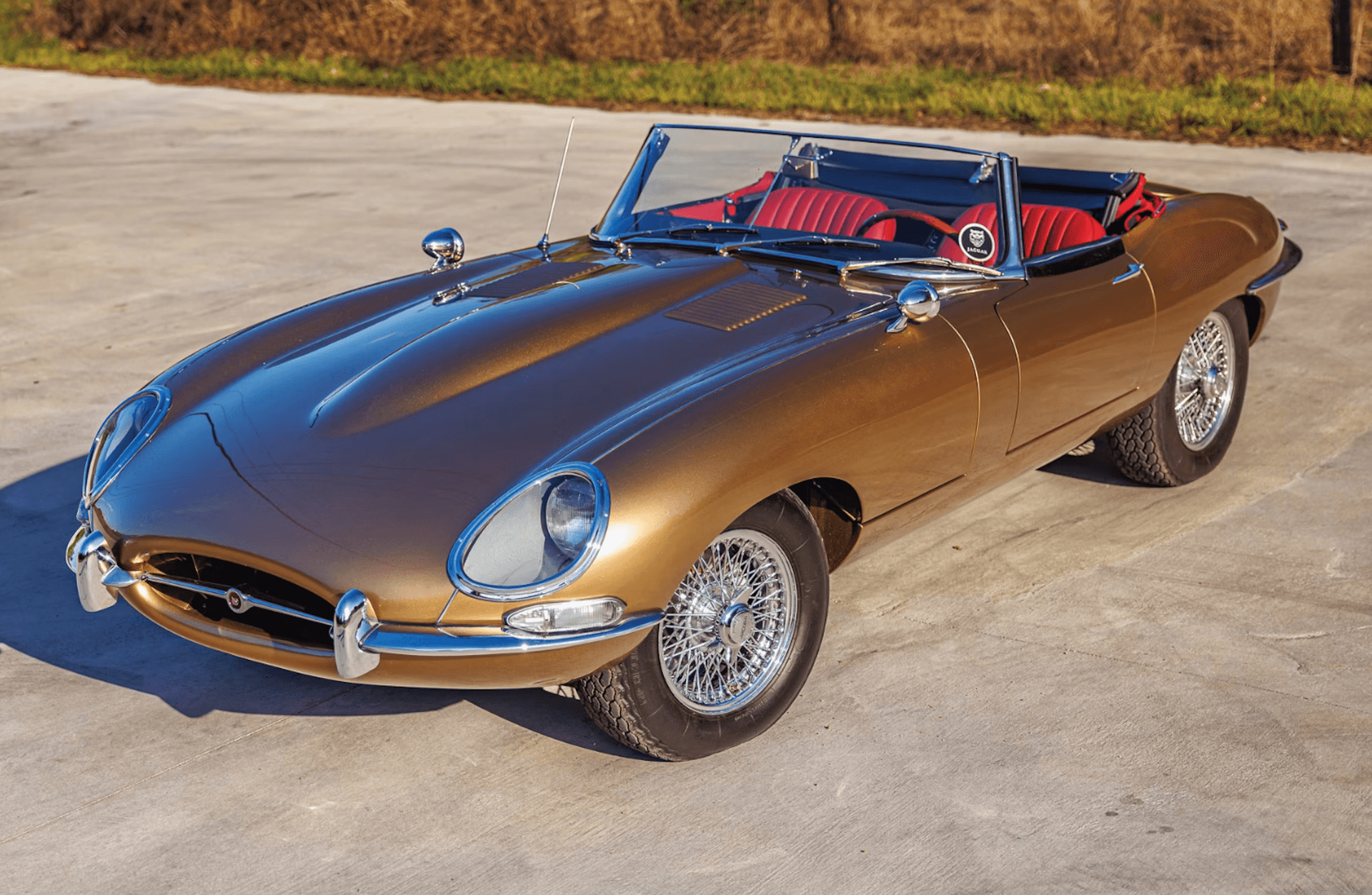 1967 Jaguar E-Type sold for $83,000
