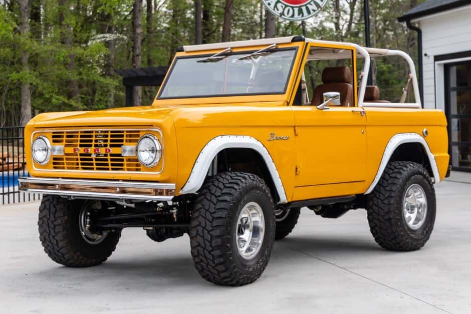 1975 Ford Bronco U13/U14/U15 1966-1977 sold for $76,000